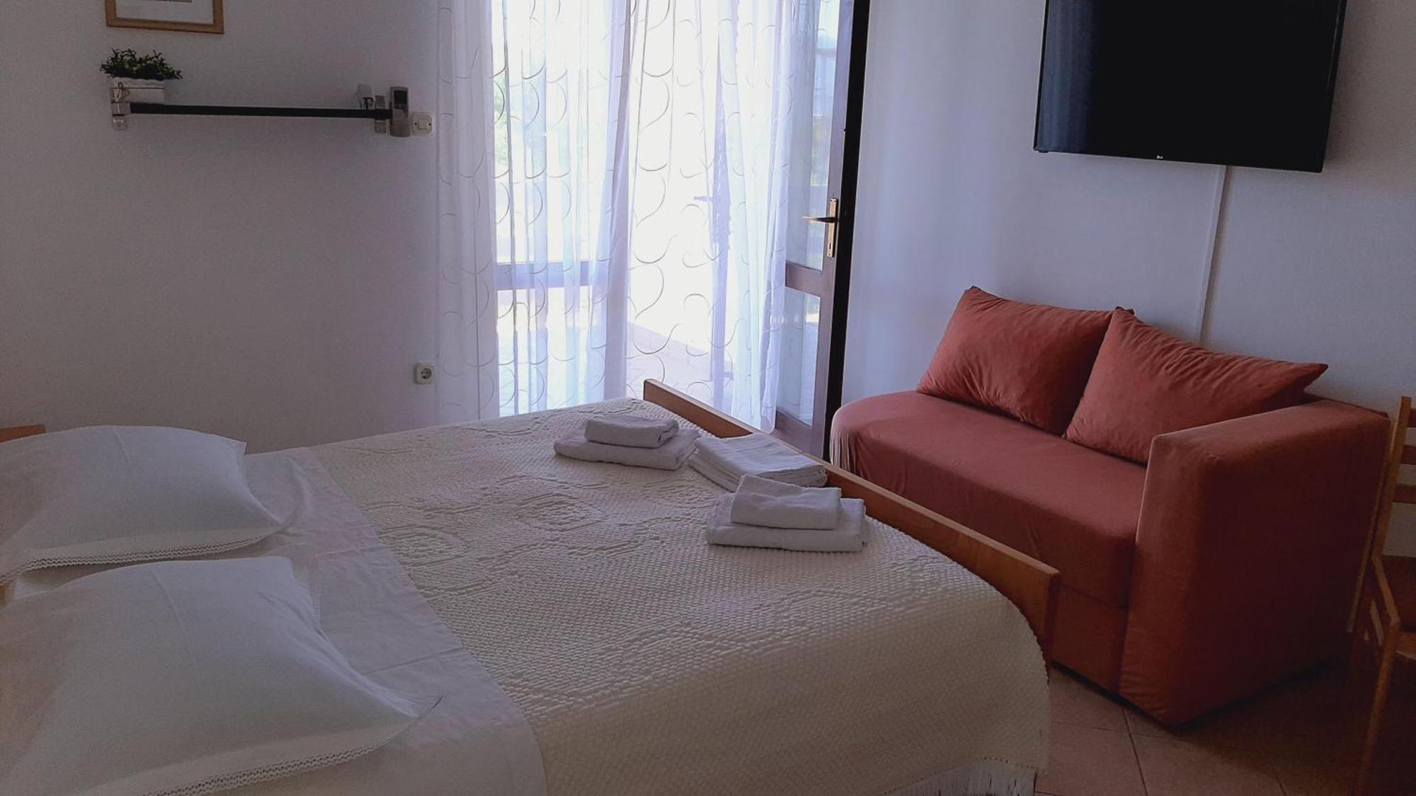 Apartments Ida Sućuraj Esterno foto